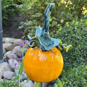 Kürbis-Deko handgefertigte orange Kürbisse aus Keramik, ideal für Herbst- Dekoration, einzigartige Geschenkidee und Tischdeko