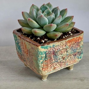 Handgefertigter Keramik Pflanztopf mit Füßen rosa türkis rot lila grün für Bonsai, Sukkulenten oder Kaktus