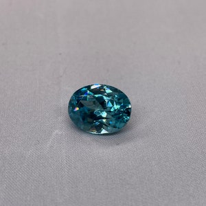 Zircón Natural 6,80 corte ovalado