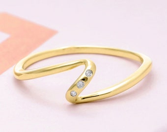 Sleek wave infinity ring     14K Gold Ring , Diamond ring , Infinity Ring , Ring for gift