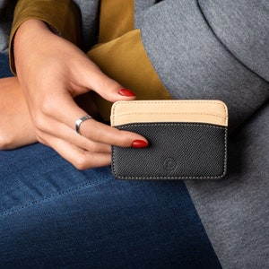 Men's and Women's Card Holder in Luxury Italian Leather: Epsom Calfskin / Saffiano Calfskin / Nappa Lambskin RFID Contactless Bank Card Protection image 6