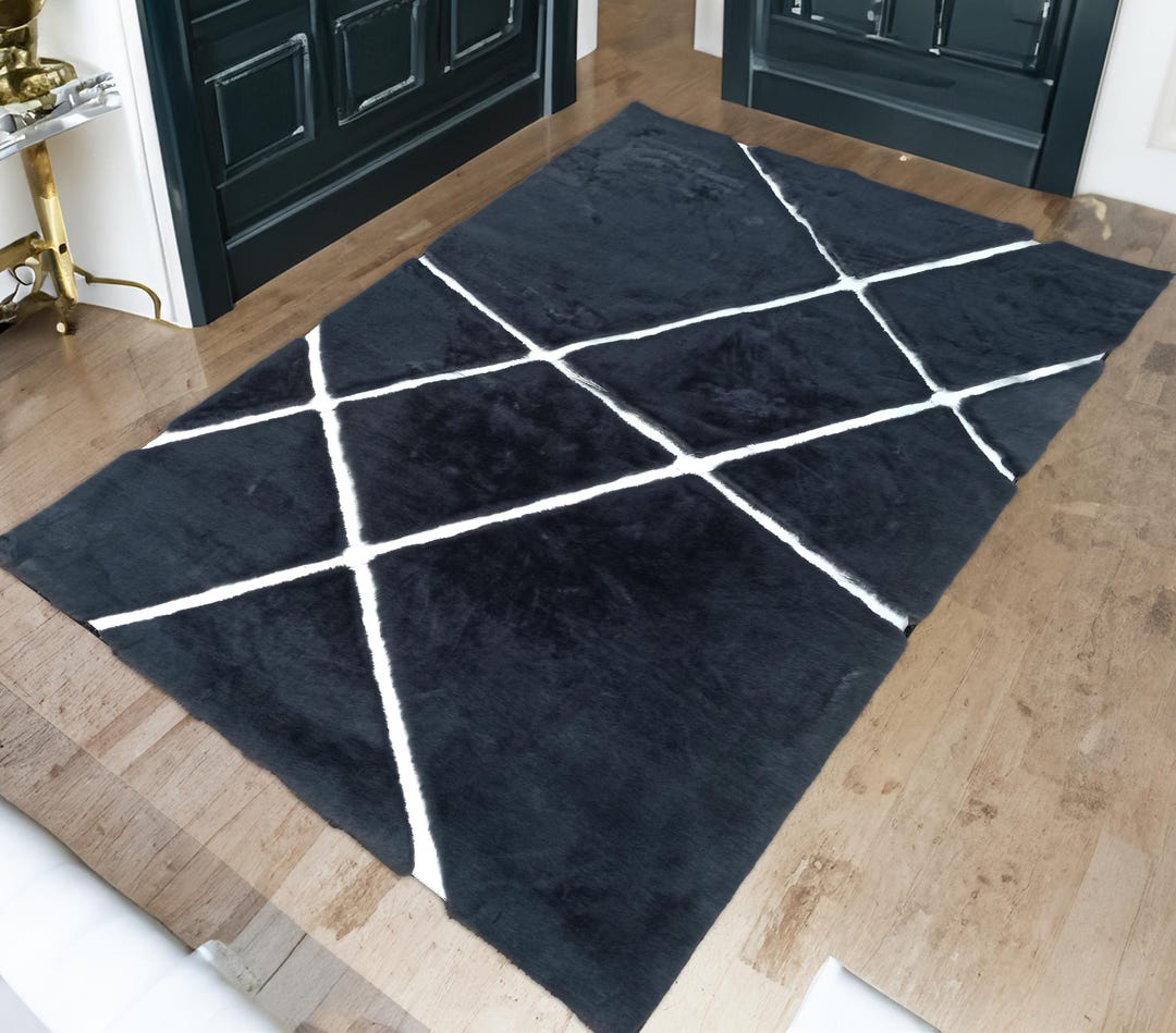 Silver Plush Rug Soft Gray Silver Luxurious Plush Rug, Elegant Plush Faux Fur Home Decor ...