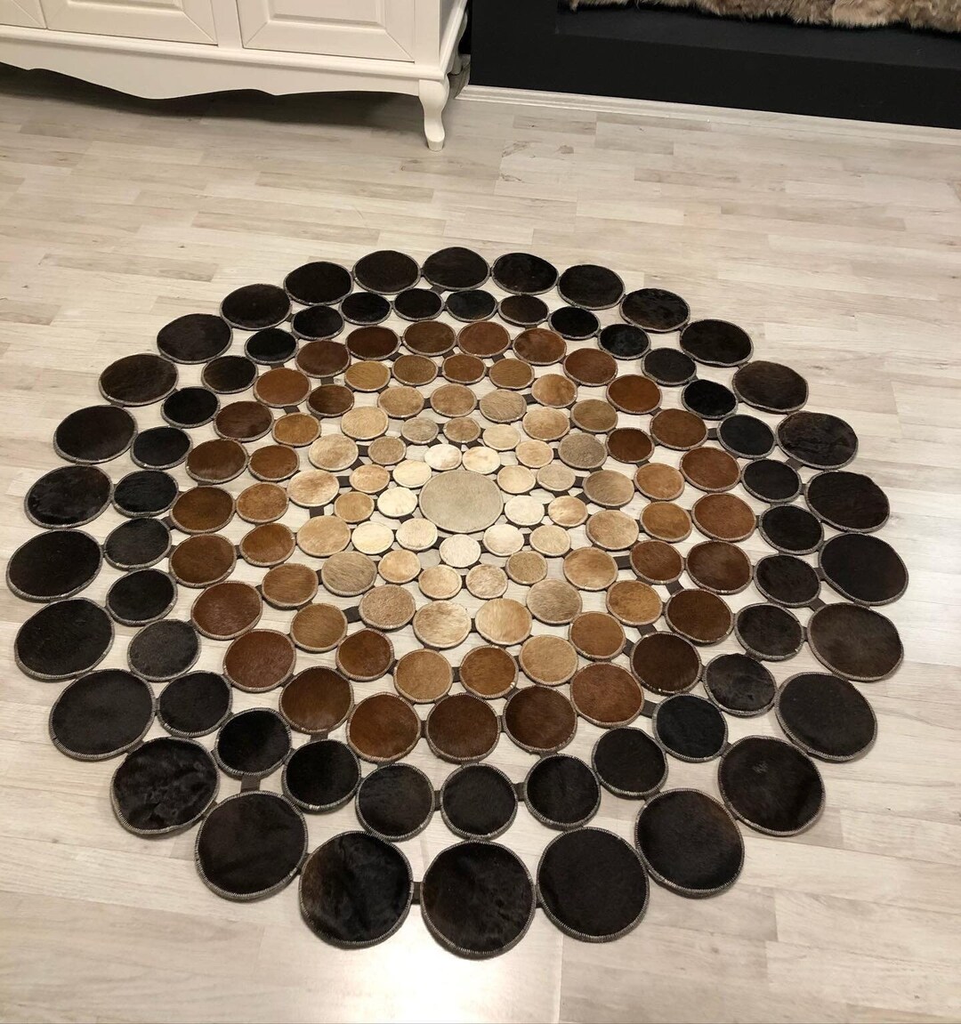 Round Hide Rugs Round Cowhide Modern Area Rug, Round Leather Floor Carpet, Throw Rugs ...