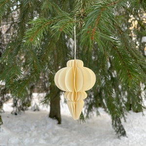 Papier Weihnachtskugeln natur, Tannenbaumschmuck, Weihnachtsschmuck in gold, silber, grün Bild 3