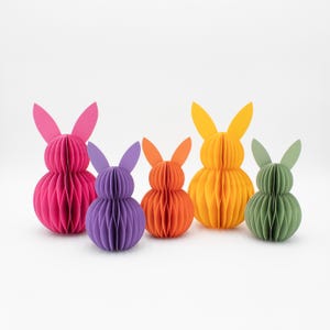 Coniglietti pasquali di carta colorati – Decorazioni luminose in rosa, giallo e arancione – Decorazioni pasquali allegre e sostenibili