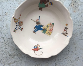Vintage Child’s Bowl with Storybook Animals | Whimsical Nursery Decor | Retro Ceramic Dish