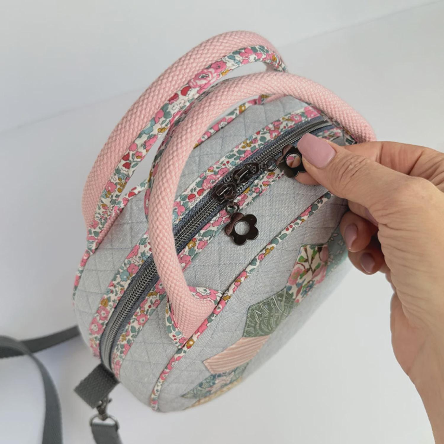 Chest Rounded Bag Pattern Carry Round Bag Pattern and Template | CAMM201 | Hand Bag | Melly & Me ...