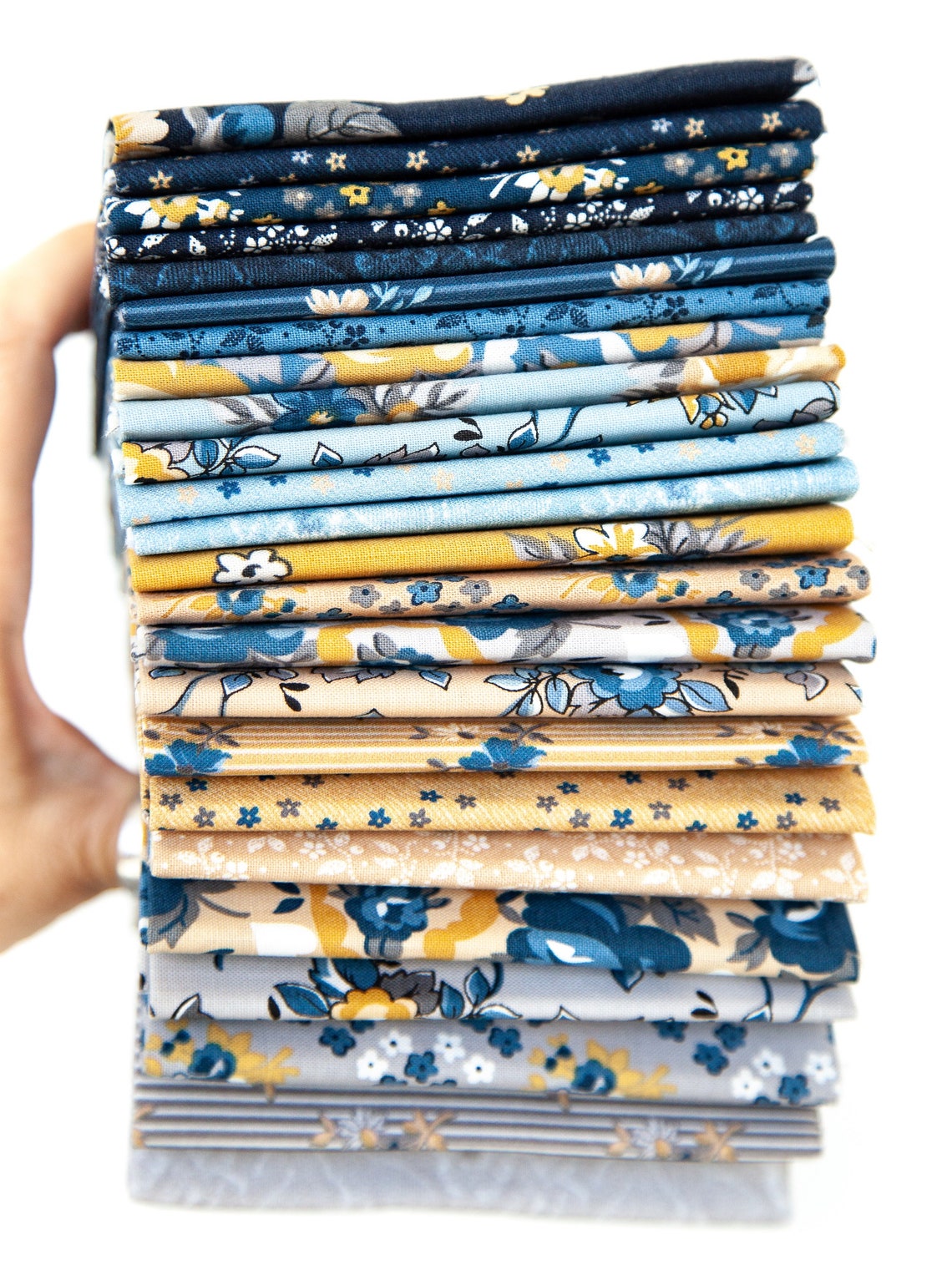 DELIGHTFUL Fat Quarter Fabric Bundle FQ1025024 Floral Riley Etsy