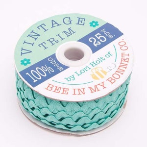 Lori Holt ViNTAGE Trim BTY Large SEA GLASS RiC RaC ricrac | 1 Yard | Bee In My Bonnet Designs | Stvl-2661 Wave Ribbon 3/8&quot;