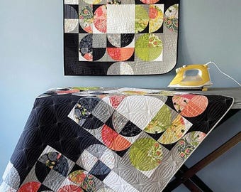 Partial Eclipse Quilt Pattern | Robin Pickens | Two Sizes | Rusty