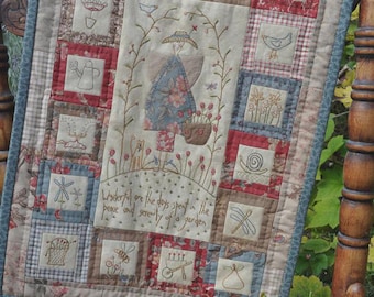 Peaceful Garden Wall Hanging Pattern | Anni Downs Hatched and Patched P076 | Applique Holiday Quilt | Rusty