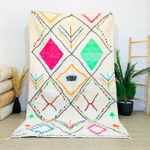 ARTISTIC BENIOURAIN RUG, Abstract Beniourain Rug, Custom White Carpet, Tribal Colorful Rug,Plash Berber Rug, Tapis Marocain, Morokko Tepisch