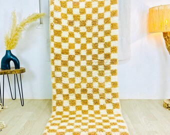 Marokkaans beige geruit tapijt 2 x 5 ft, handgeweven klein tapijt dambord, beige berberkinderkamerkleed, klein geblokt tapijt