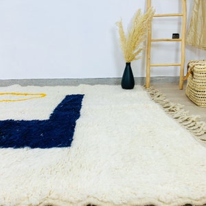 Abstract-White-Rugs
