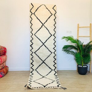 Artistic Beni Ouarain Runner, Moroccan Handwoven Rug, White & Black Rug, Geometric Hallway, Custom Made Hnadwoven Carpet, Berber Large Rug