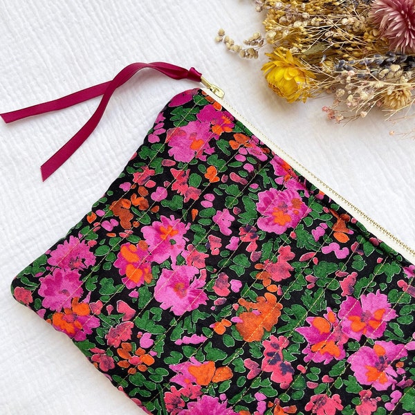 Pochette, trousse en coton fleuri matelassée au fil doré  sezanelike