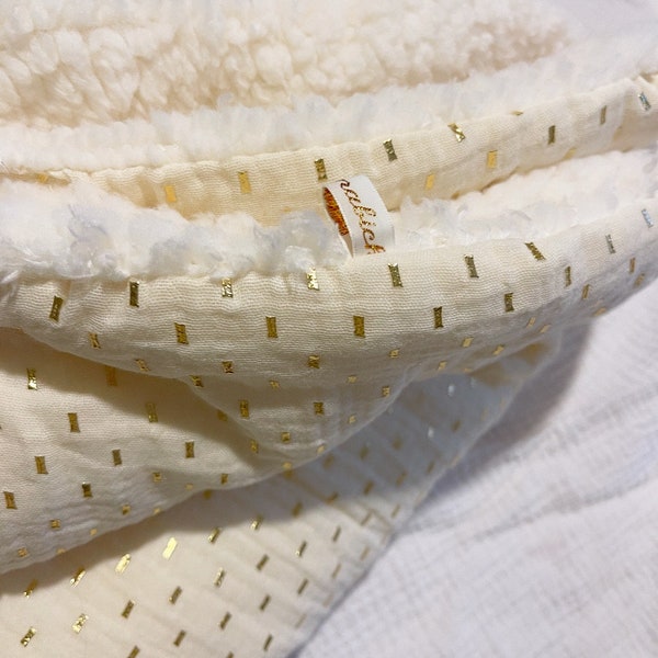 Couverture bébé en double gaze dorée ou fleurie et tissu effet mouton, Sherpa tout doux, en STOCK, envoi 1 à 3 jours ouvrés