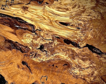 48"x42"  // 120 x 105 cm  Olive Root Slice Live Edge (code 67)