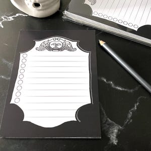 Memento Mori Notepad: Spooky Gravestone To-Do List (50 Page)
