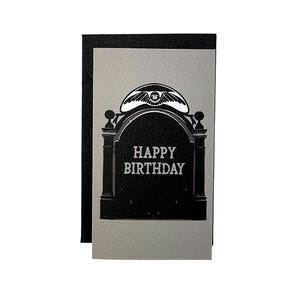 Klassieke minikaart gelukkige verjaardag grafsteen, alternatieve verjaardagskaart, Halloween, Goth-verjaardag, 2 x 3,5 inch