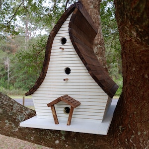 A-frame birdhouse