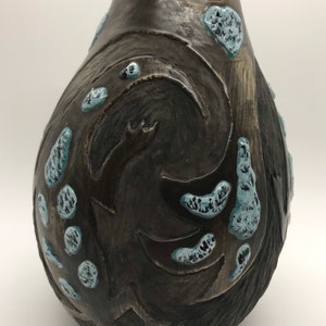 Cool Vintage Artisan Pottery Vase 1978 with Fun Lizard/ Geckos Design- Signed Made in Canada