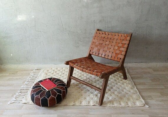 Customized Woven Leather Lounge Chair Walnut Solid Wood Chair