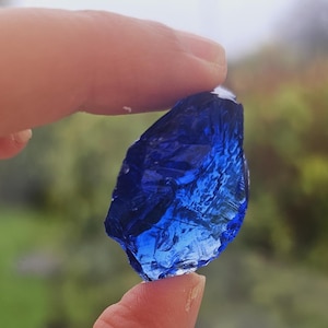 El rayo azul del arcángel Miguel, símbolo de la voluntad, protección y fe de Dios, Andara, guardián de la luz de la voluntad, la sabiduría y el amor divinos.