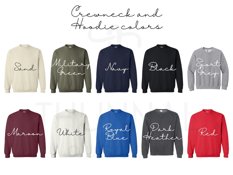 Puede incluir: Una muestra de colores de cuello redondo y sudaderas con capucha, incluyendo arena, verde militar, azul marino, negro, gris deportivo, granate, blanco, azul real, gris oscuro y rojo. El texto "Crewneck and Hoodie colors" est&aacute; arriba.