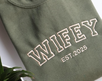 Personalized Wifey Sweatshirt, Wedding Gift, Gift for Bride, New Wife Sweatshirt, Unique Bridal Shower Gift, Newlywed Honeymoon Present
