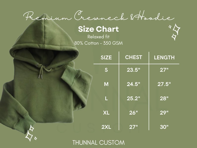 Puede incluir: Una sudadera con capucha verde oliva con cord&oacute;n y una tabla de tallas. La tabla enumera las medidas de pecho y largo en cm para las tallas S a 2XL. El texto dice "Premium Crewneck & Hoodie".