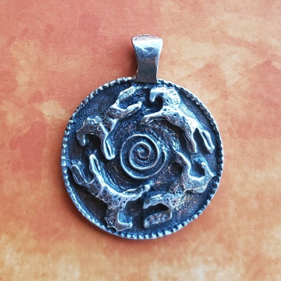 ピューター製の馬の輪ペンダント：乗馬ジュエリーギフト - Etsy 日本