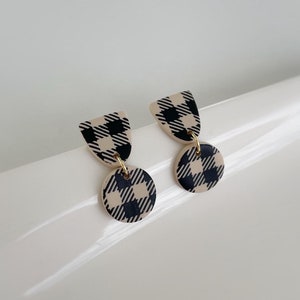Gingham pattern earrings lightweight winter style minimalist elegant earrings hypoallergenic studs