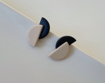 Ohrring beige schwarze Ohrstecker geometrische Boho Ohrringe Minimalist Schmuck Polymerclay Ohrringe Geometric Ohrringe Leichte Ohrringe