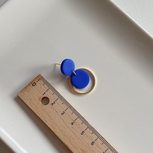 Ohrringe klein minimalist elegant Terracotta mit Terrazzo Muster Kreis mit Gold Ring chirurgischer Edelstahl-Kalua Gold EstudioKoaShop Bild 6