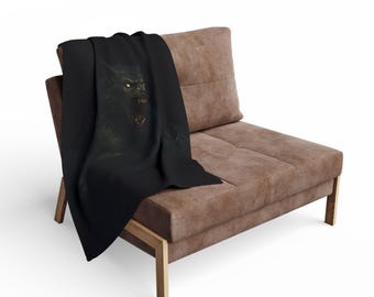 Fierce Werewolf Arctic Fleece Blanket: Cozy Horror Throw