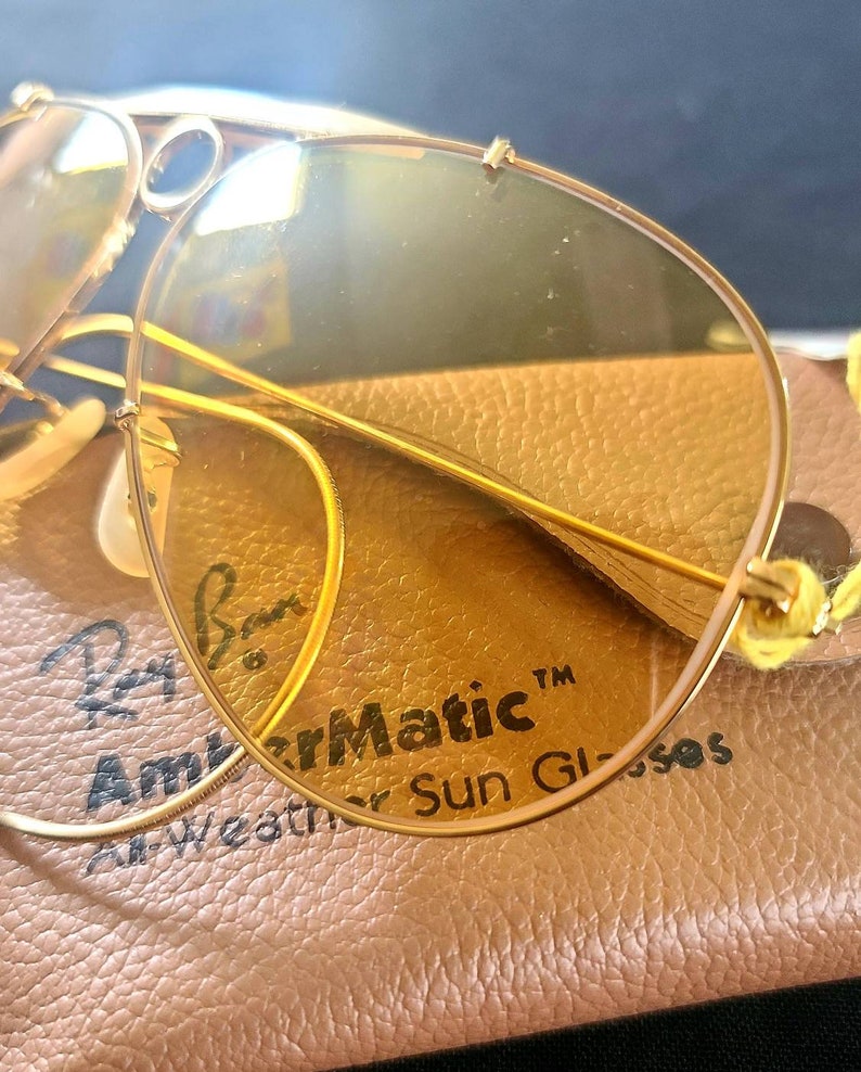 1970's Vintage Bausch & Lomb Ray-ban All-weather Ambermatic Shooting image 4