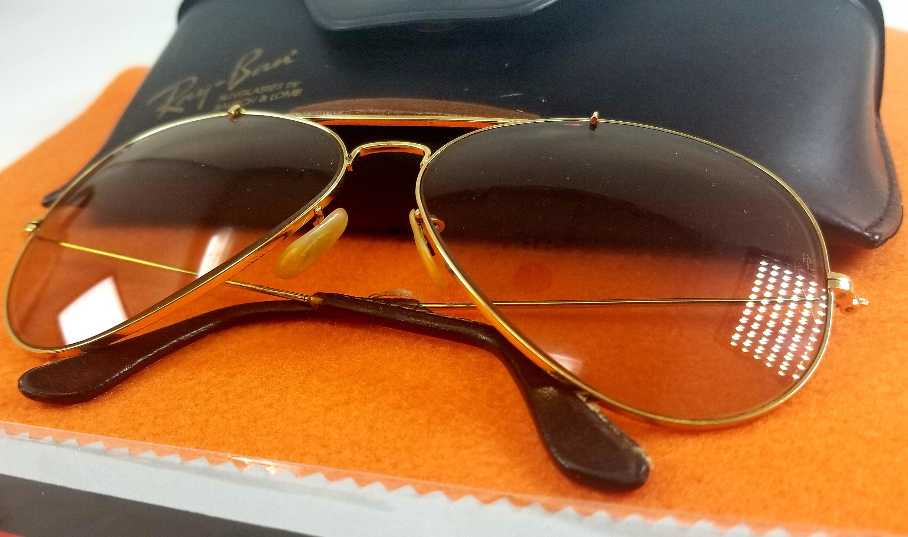 Vintage 1980 Ray Ban B&l Leather Aviator With Original Case 