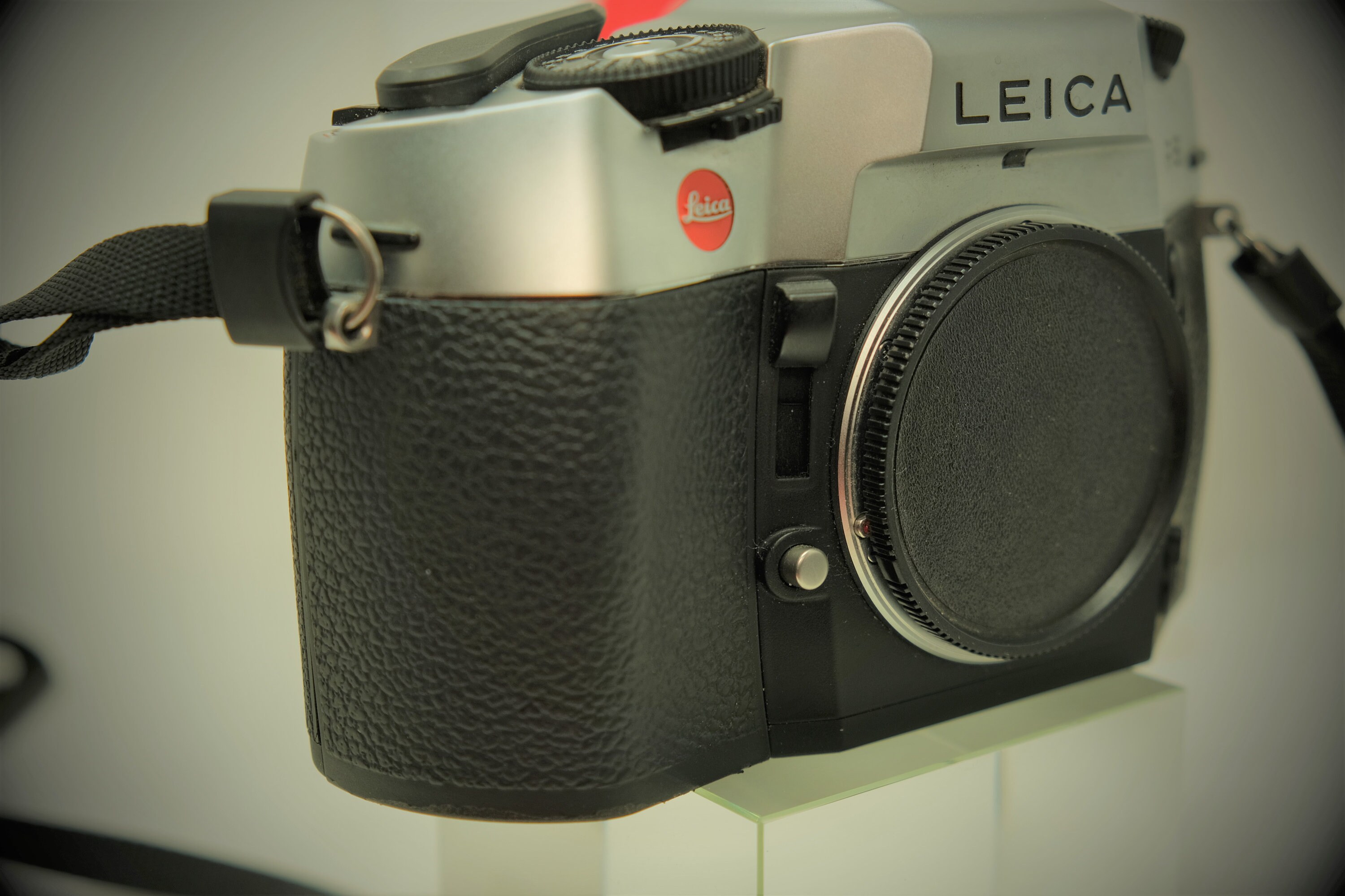 Leica R8 35mm SLR Film Camera Body - Etsy