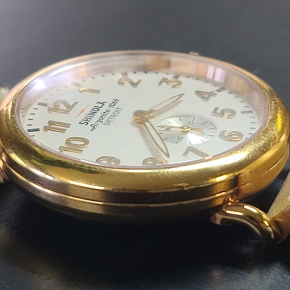 Shinola runwell shop gold