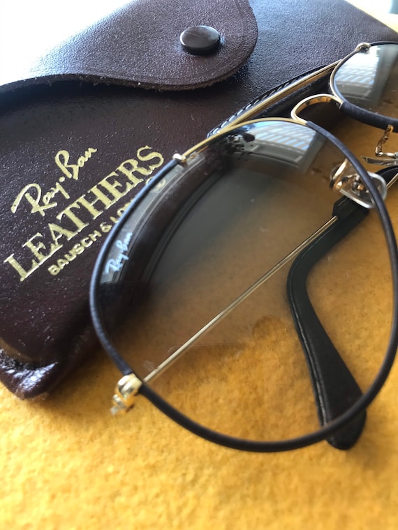 Vintage leather trim Ray Ban mint condition Bausc… - image 6