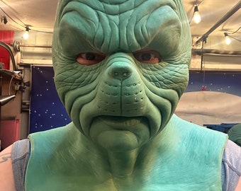 Monstruo estilo Grinch