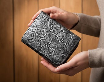 Handmade Women’s Leather Wallet