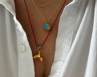 Collier colibri en or - oiseau porte-bonheur en argent sterling sur cordon rouge