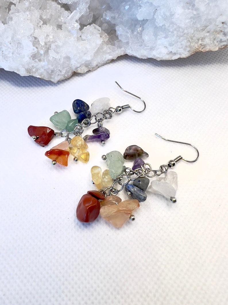 Boucles D'oreilles 7 Chakras En Pierres Naturelles - Multicolore, Crochets, Neufes Avec étiquettes