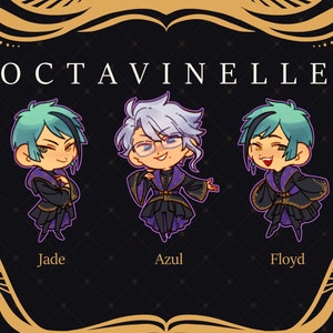 Puede incluir: Se muestran tres personajes de dibujos animados del anime "Twisted Wonderland". Los personajes son Jade, Azul y Floyd del dormitorio Octavinelle. Todos llevan atuendos negros y morados con detalles dorados. Los personajes est&aacute;n de pie frente a un fondo negro con un marco dorado.
