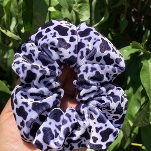 Mini cow print velvet scrunchy
