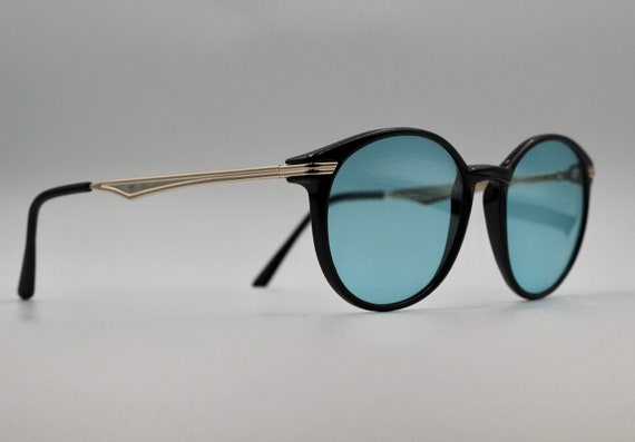 Sirena 90’s frame Italy unisex sunglasses NOS - image 1