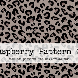 Könnte beinhalten: Ein nahtloses Muster mit einem Leopardenmuster in Schwarz und Braun auf hellem Grau. Das Muster ist mit "Raspberry Pattern Co. seamless patterns for commercial use" beschriftet.