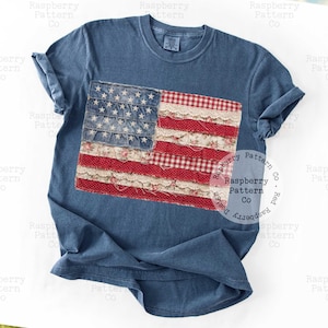 Bandera de EE. UU. del 4 de julio con estampado de retazos estilo abuela (PNG), bandera del 4 de julio a la moda (PNG), estilo vintage americano, bandera con volantes (PNG) imagen 3